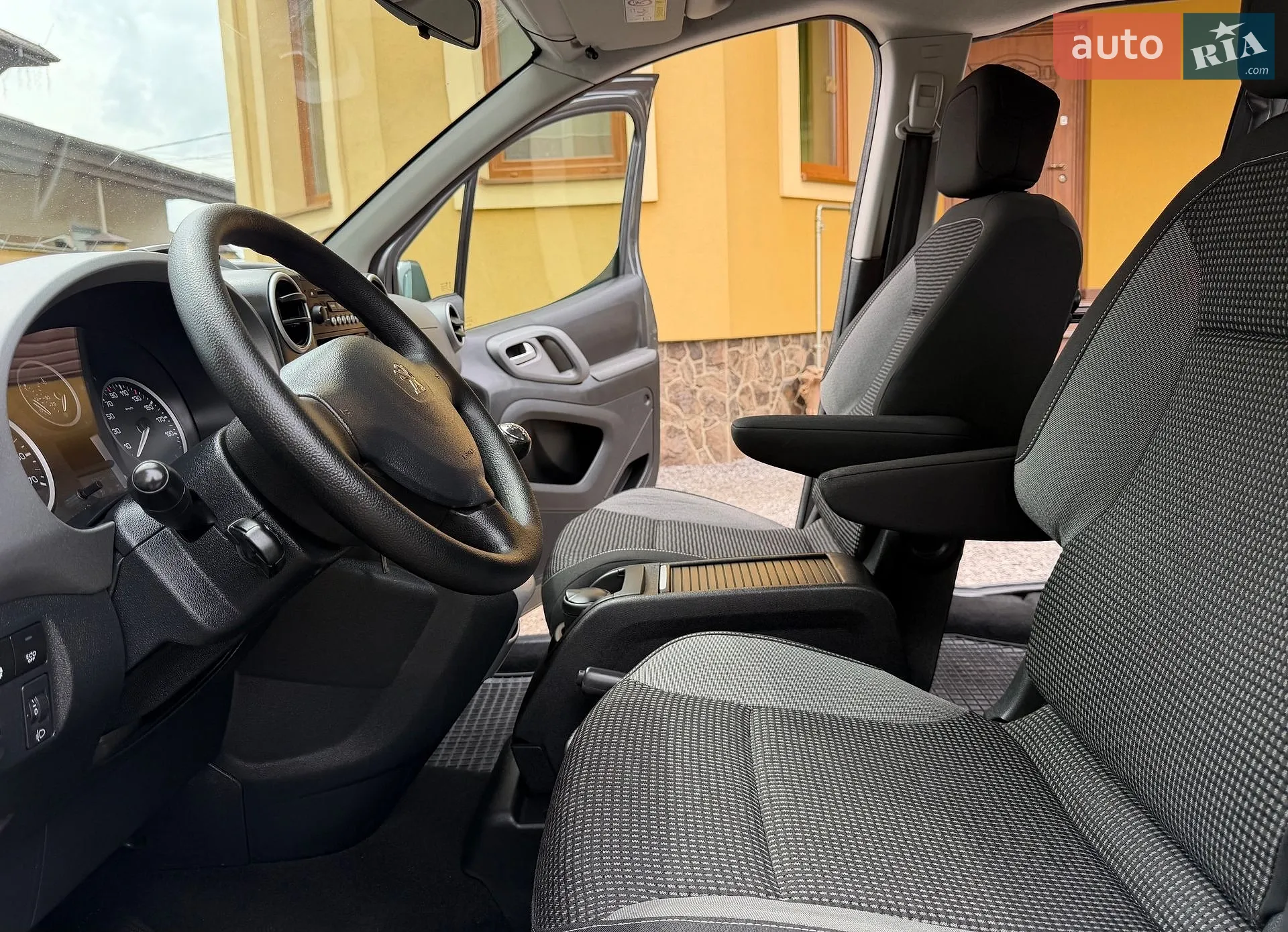 2017 Peugeot Partner - мініатюра 51