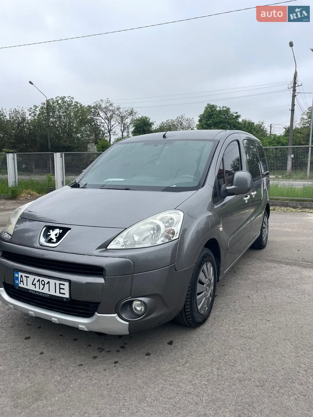2011 Peugeot Partner - мініатюра 2