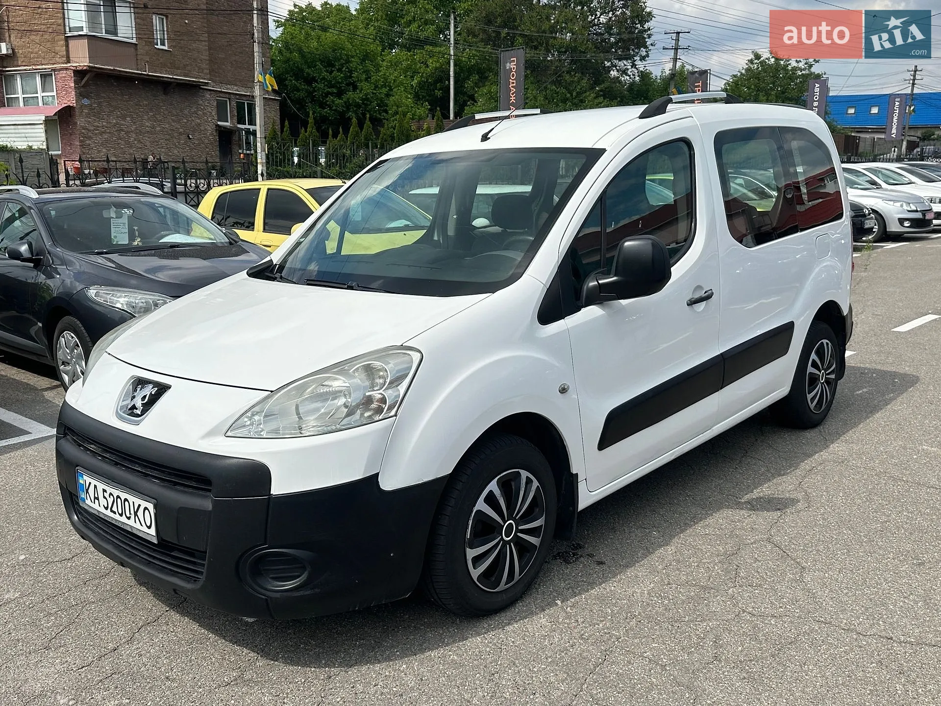2011 Peugeot Partner - мініатюра 3