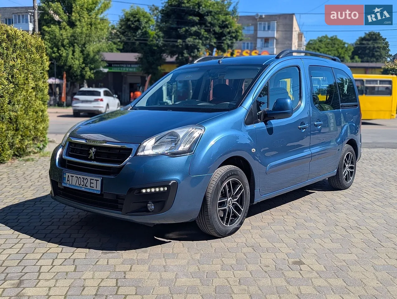 2015 Peugeot Partner - мініатюра 9