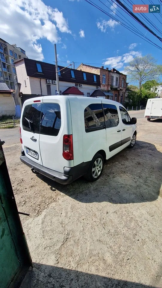 2011 Peugeot Partner - мініатюра 18