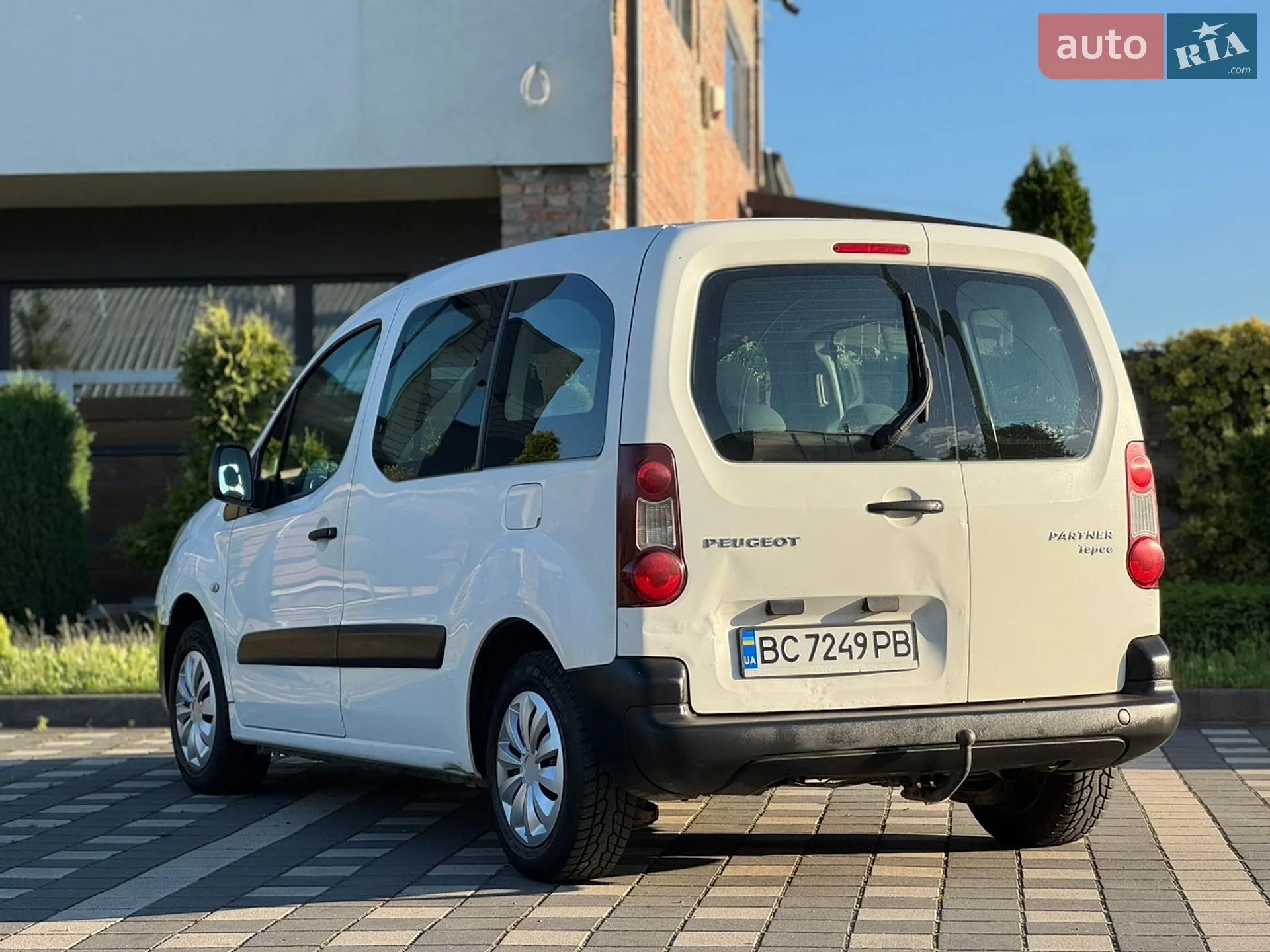 2012 Peugeot Partner - мініатюра 24