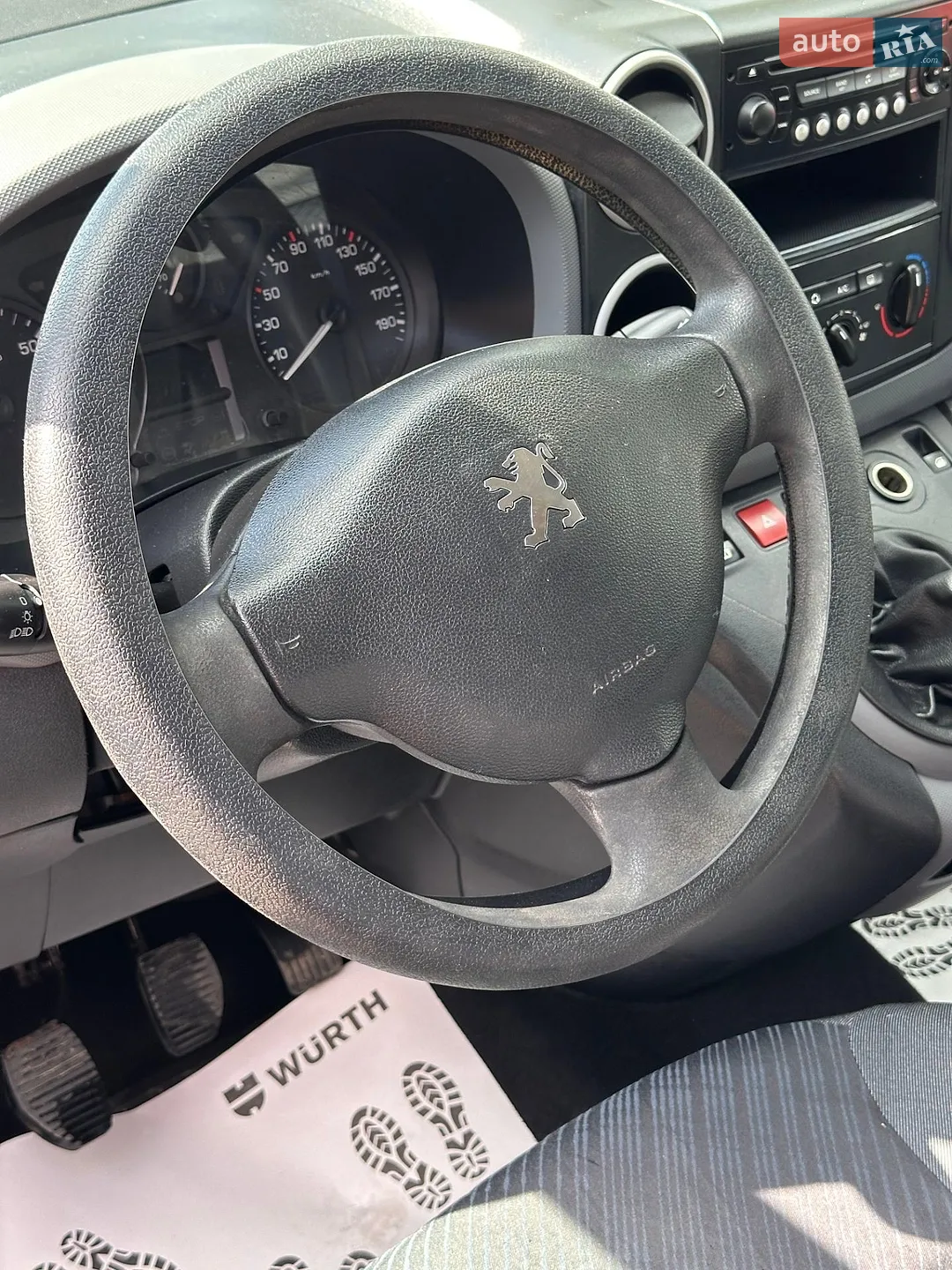2012 Peugeot Partner - мініатюра 19