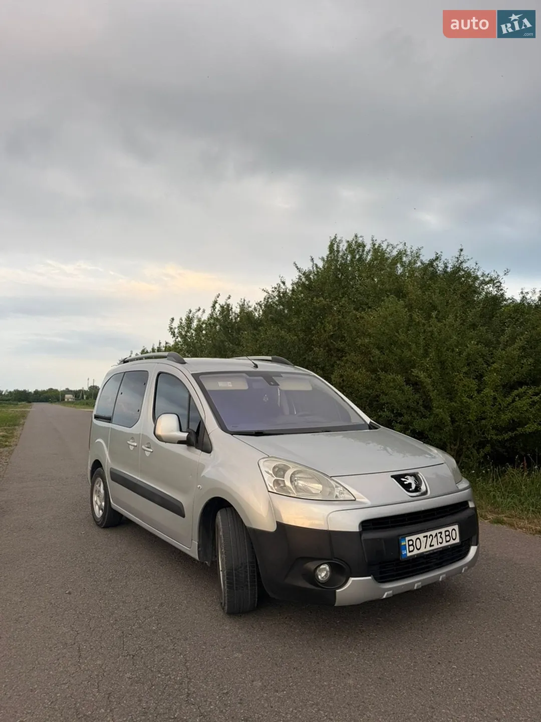 2011 Peugeot Partner - мініатюра 2