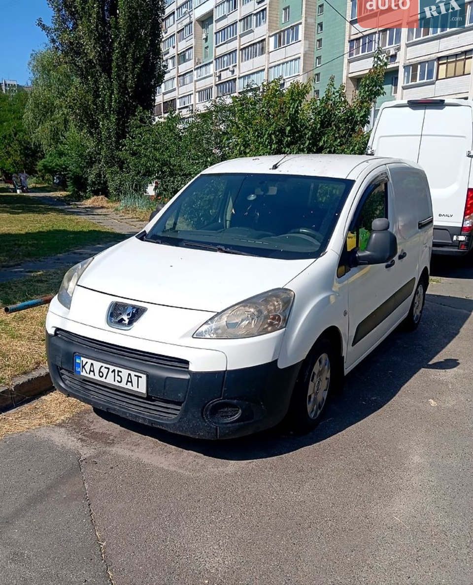 2011 Peugeot Partner - мініатюра 30