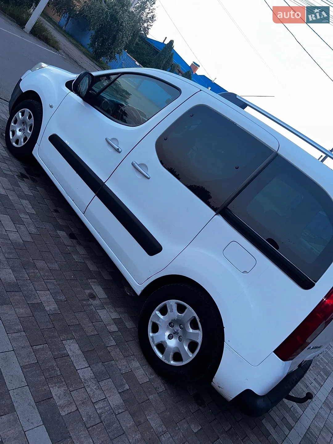 2011 Peugeot Partner - мініатюра 3