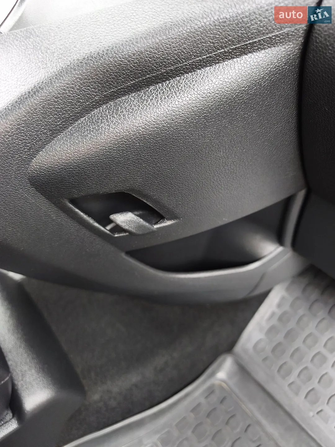2012 Peugeot Partner - мініатюра 10