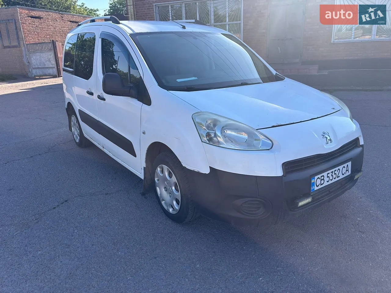 2011 Peugeot Partner - мініатюра 27