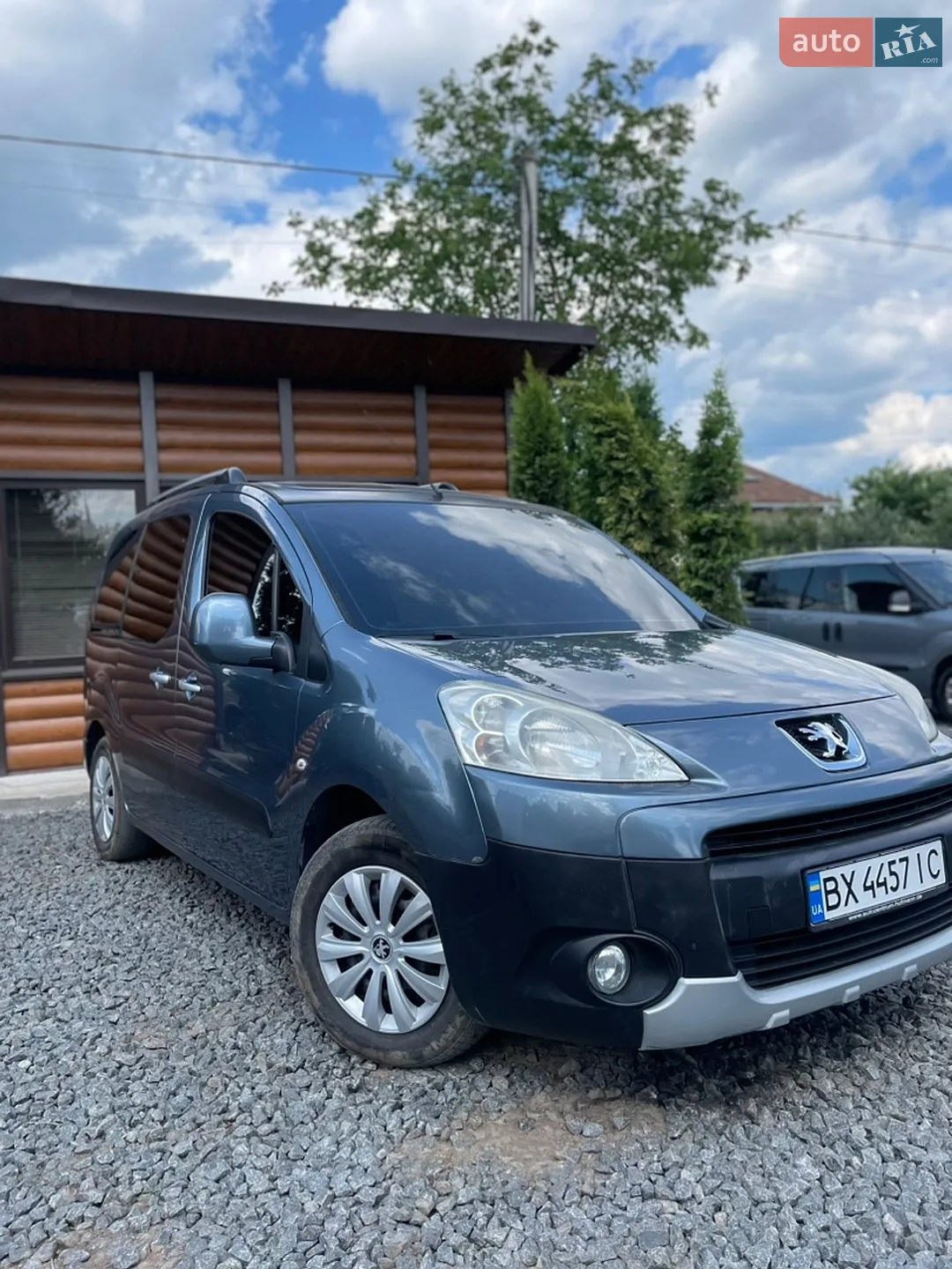2010 Peugeot Partner - мініатюра 2