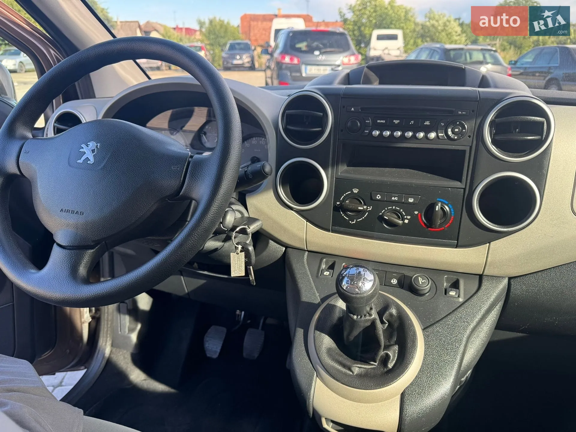 2013 Peugeot Partner - мініатюра 23