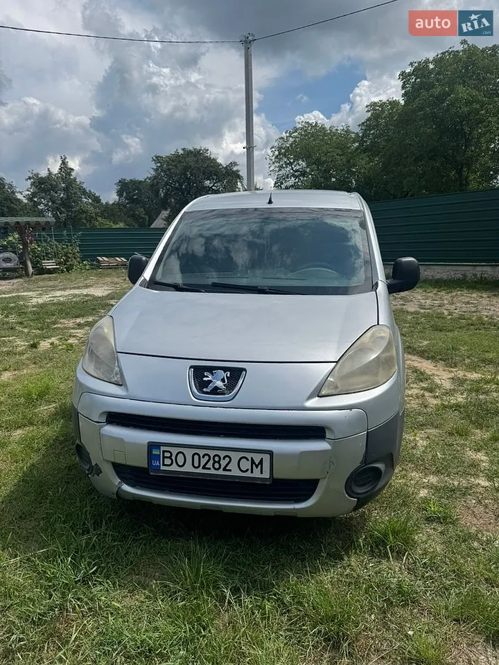 2011 Peugeot Partner - мініатюра 29