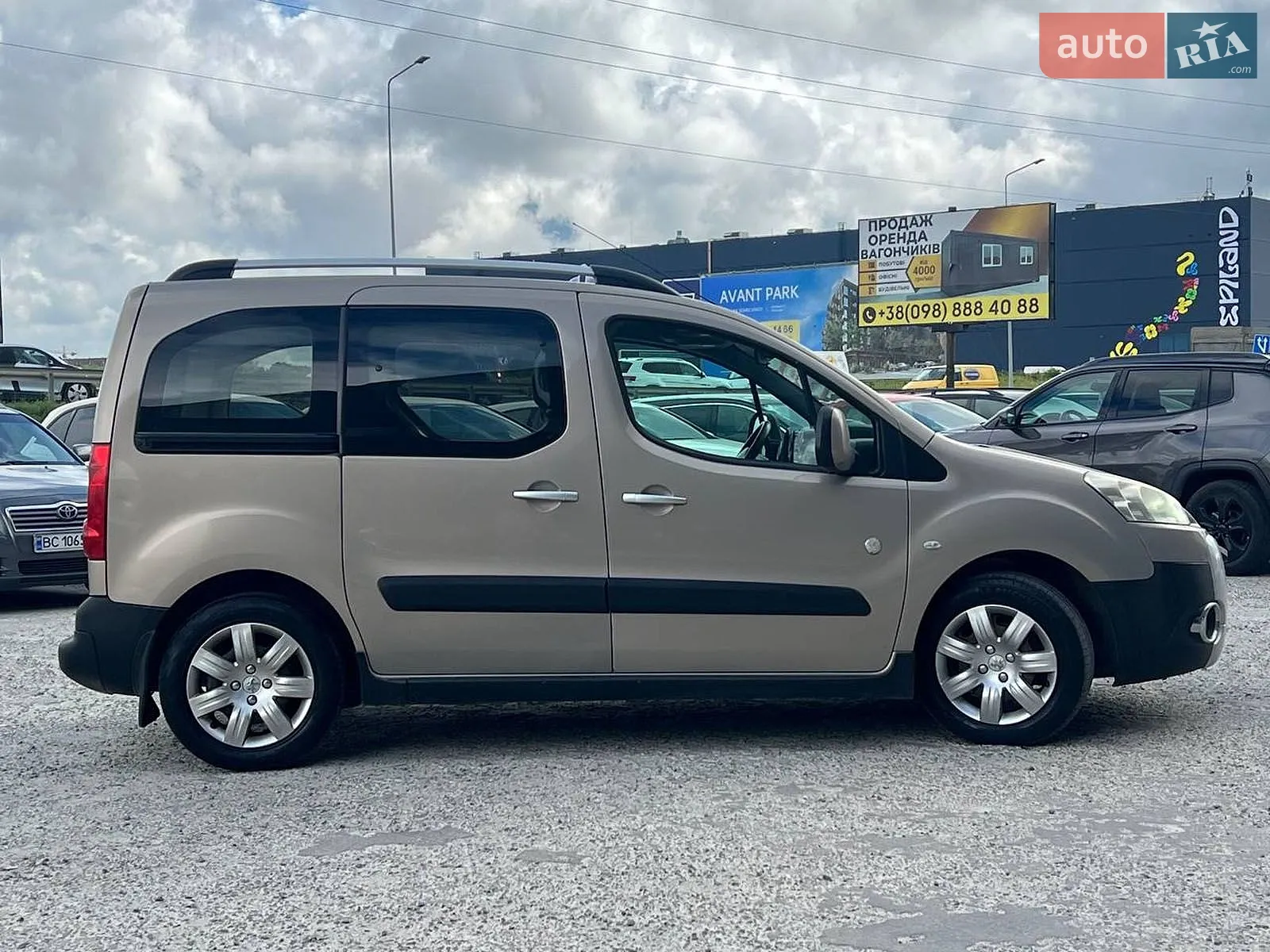 2012 Peugeot Partner - мініатюра 9