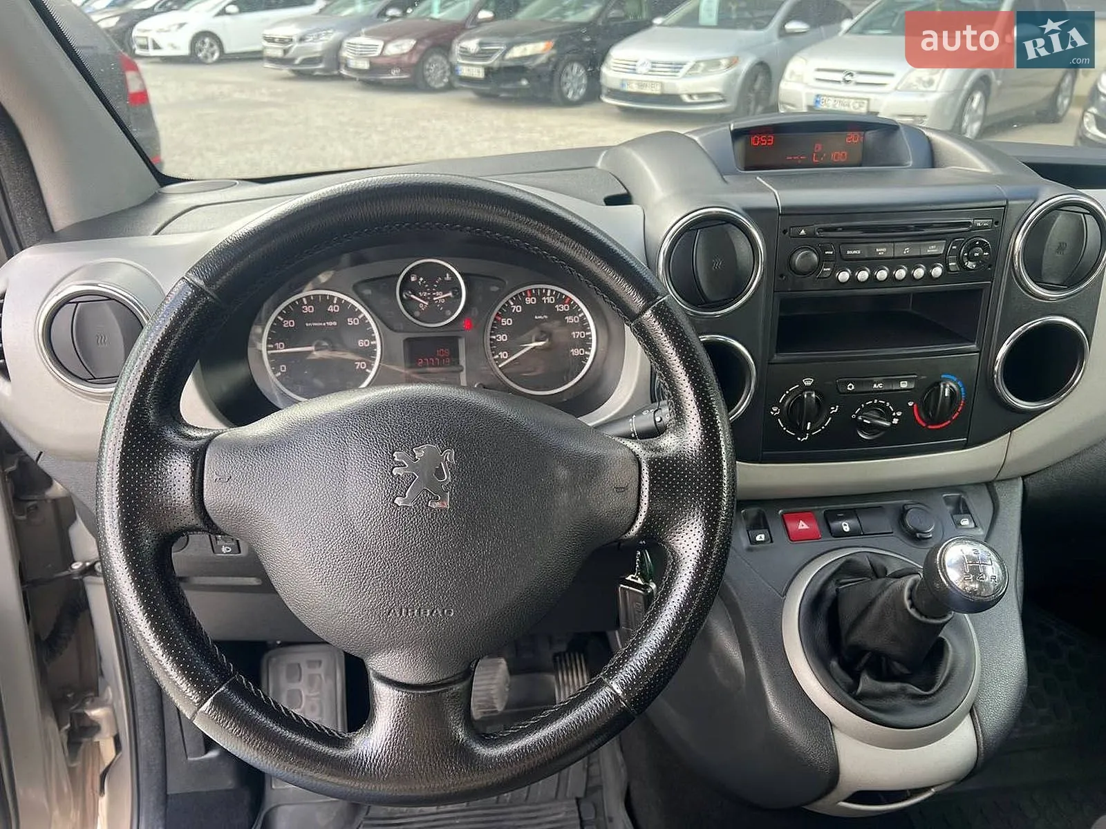 2012 Peugeot Partner - мініатюра 23