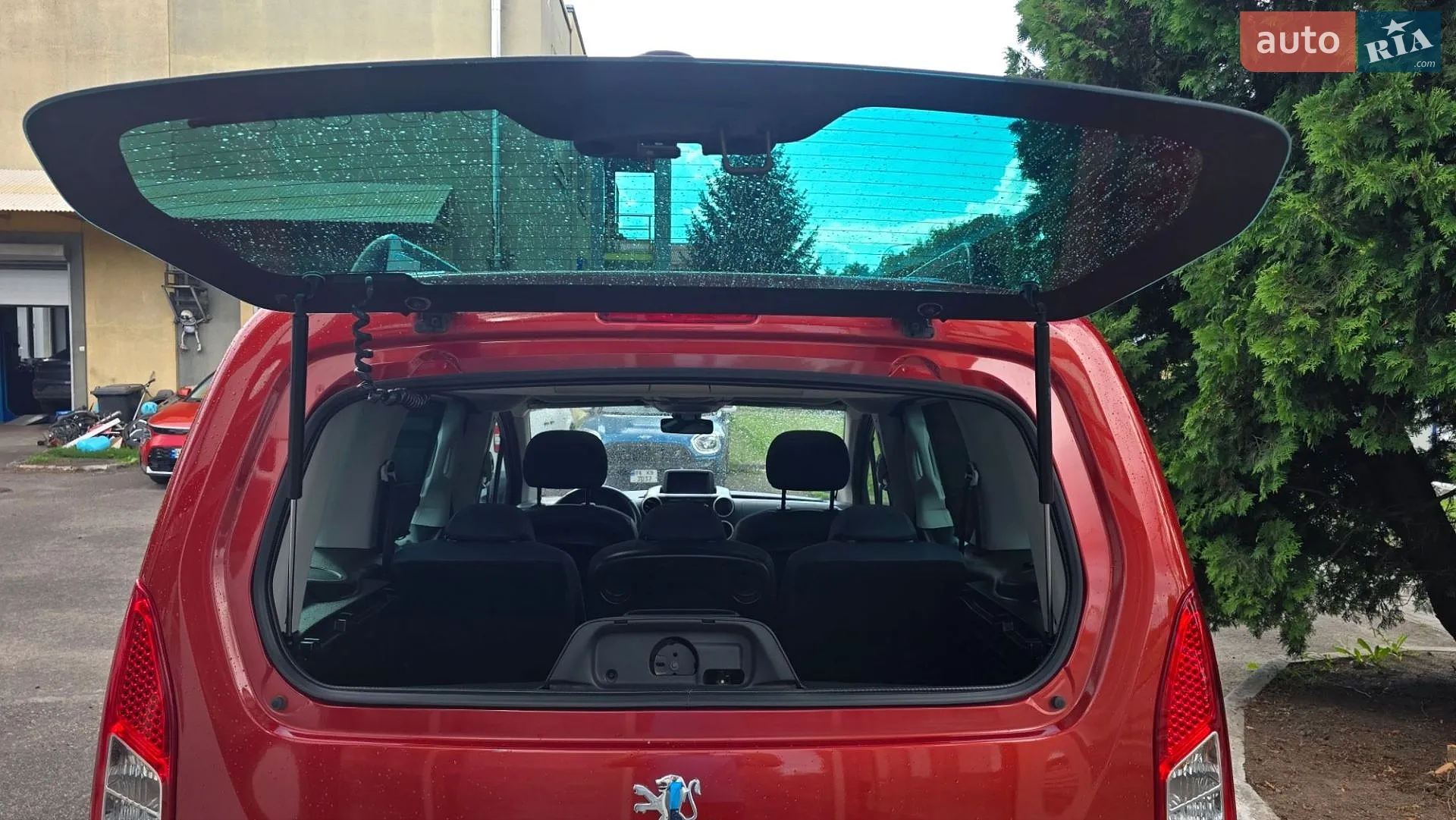 2011 Peugeot Partner - мініатюра 21