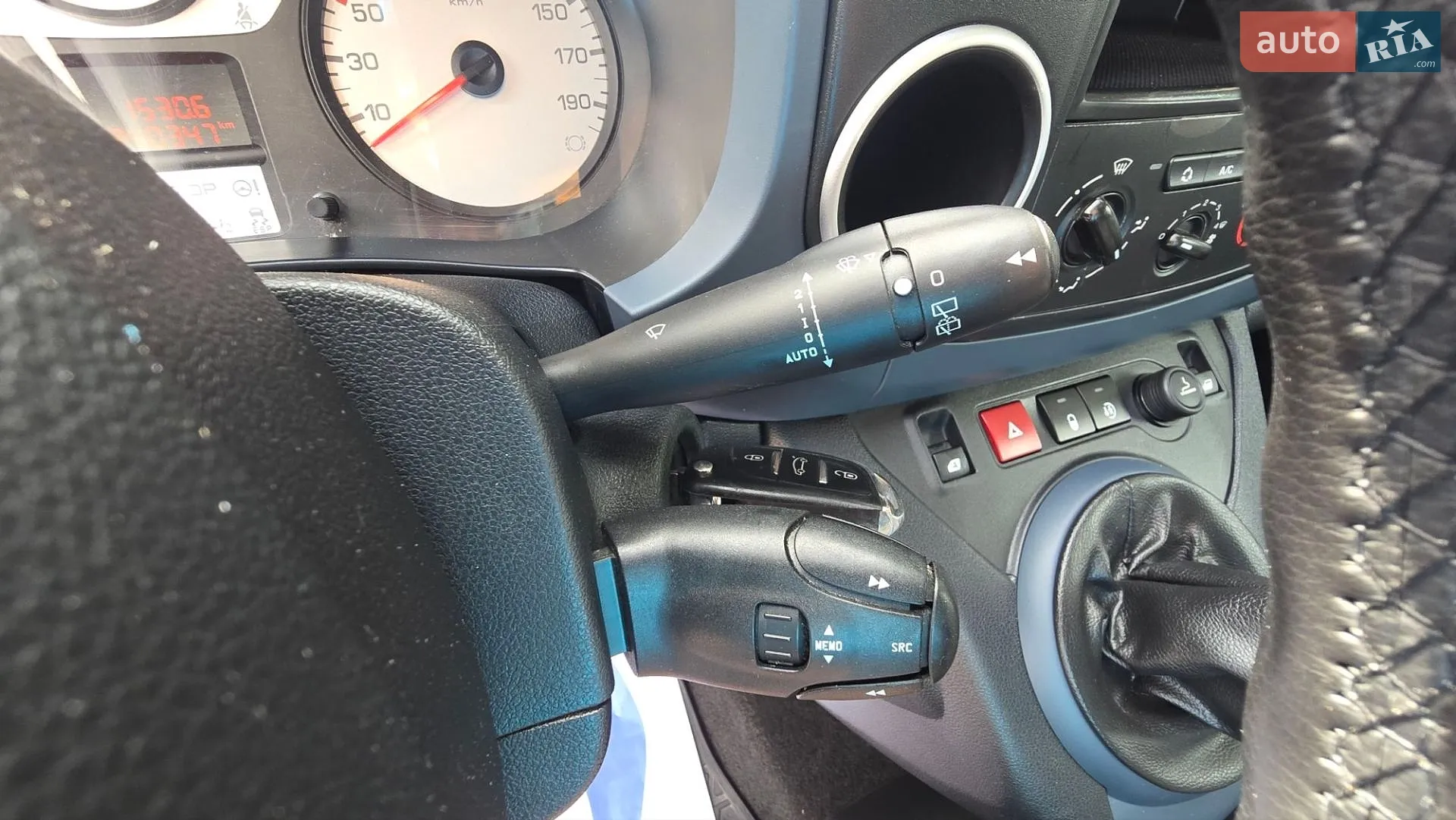 2011 Peugeot Partner - мініатюра 36