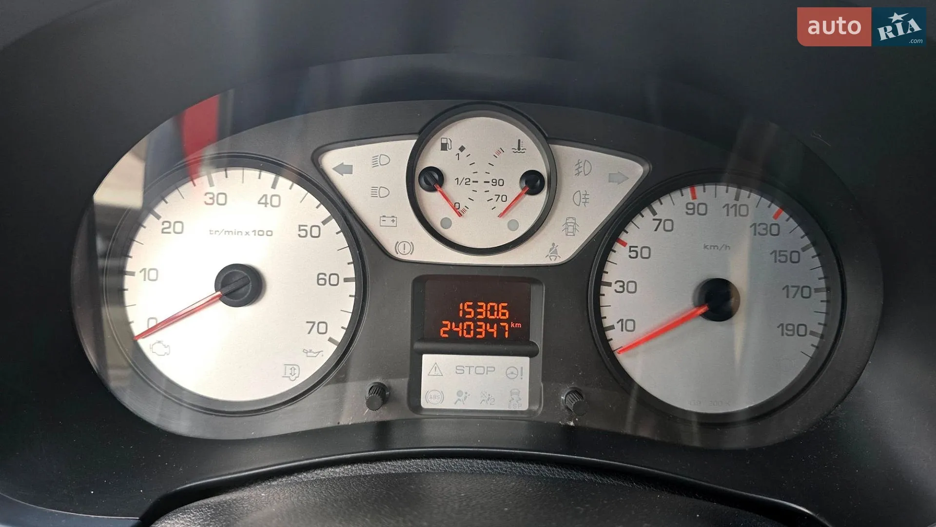 2011 Peugeot Partner - мініатюра 40