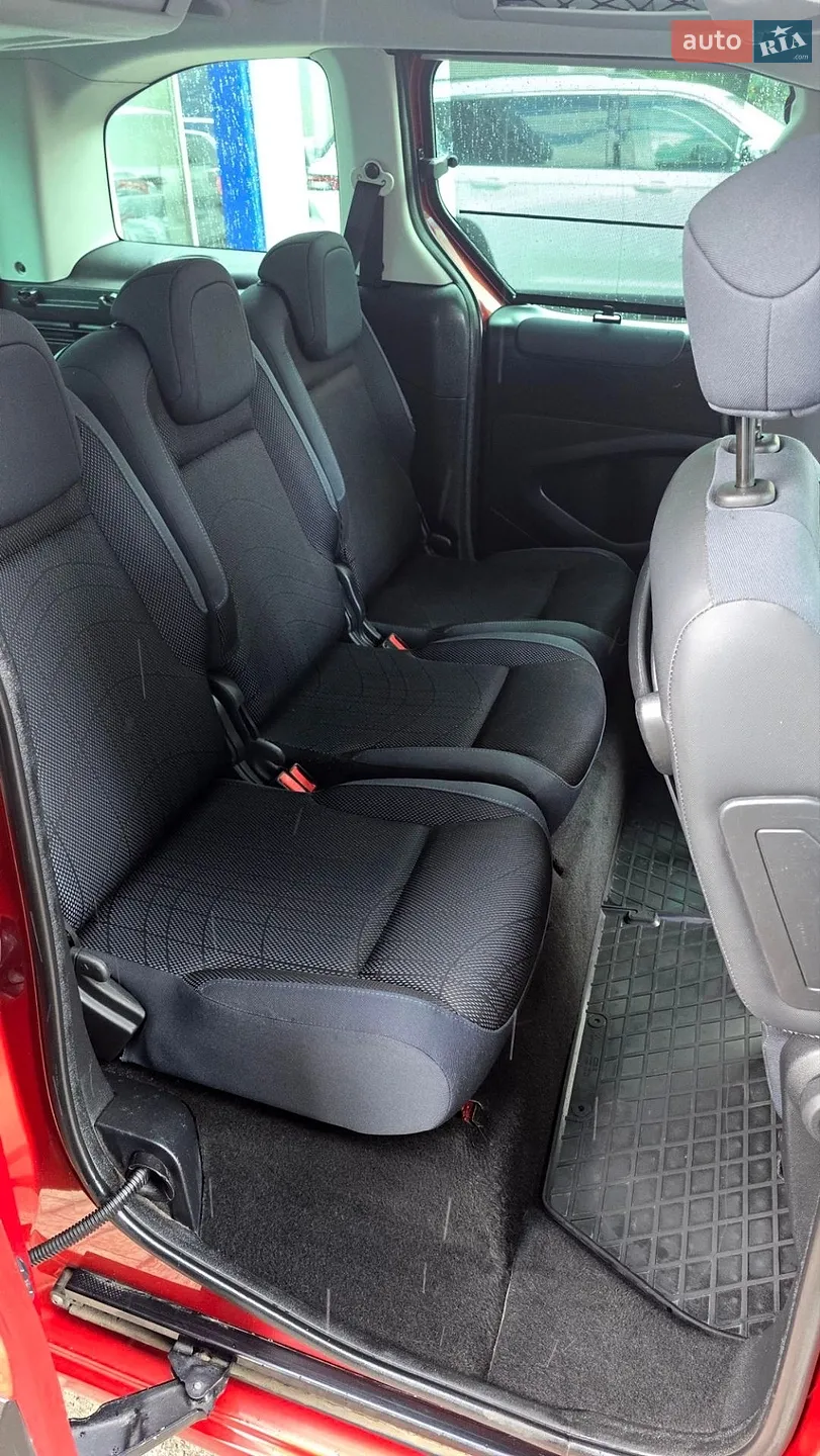 2011 Peugeot Partner - мініатюра 48