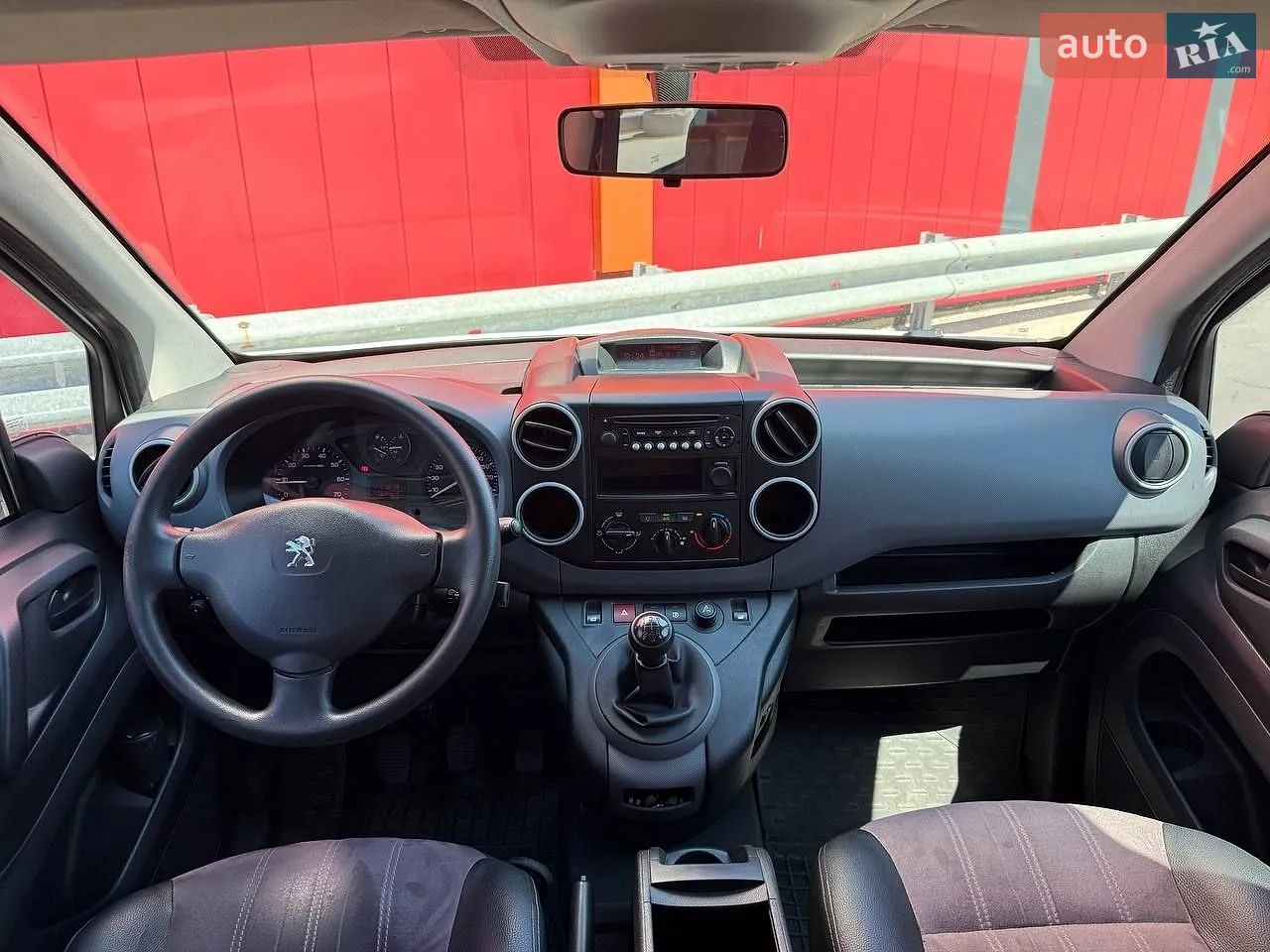 2015 Peugeot Partner - мініатюра 13