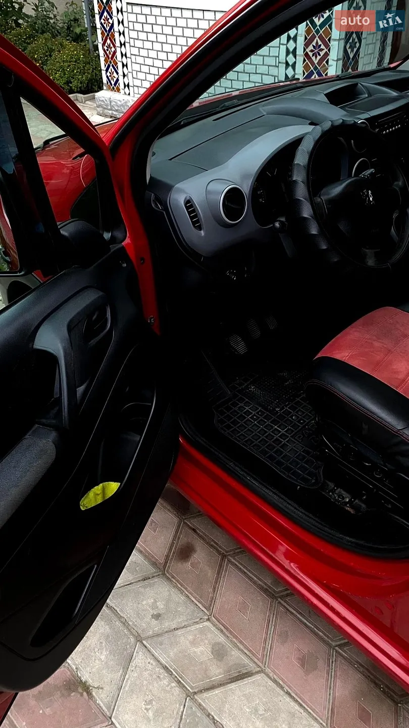 2011 Peugeot Partner - мініатюра 22