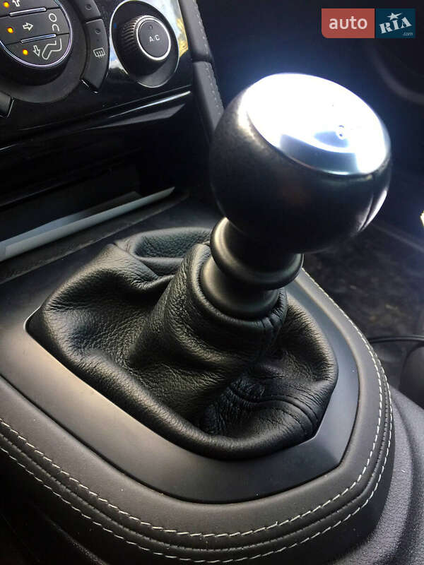 Купе Peugeot RCZ 2012 в Києві