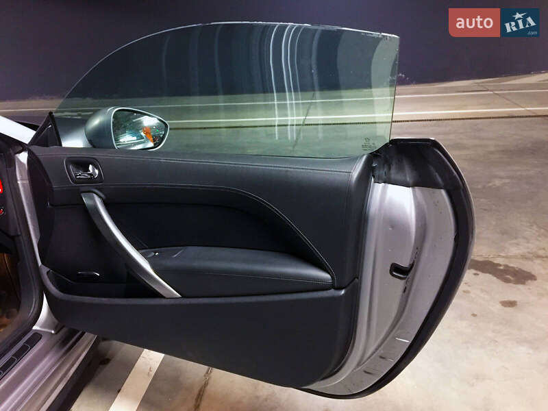 Купе Peugeot RCZ 2012 в Києві