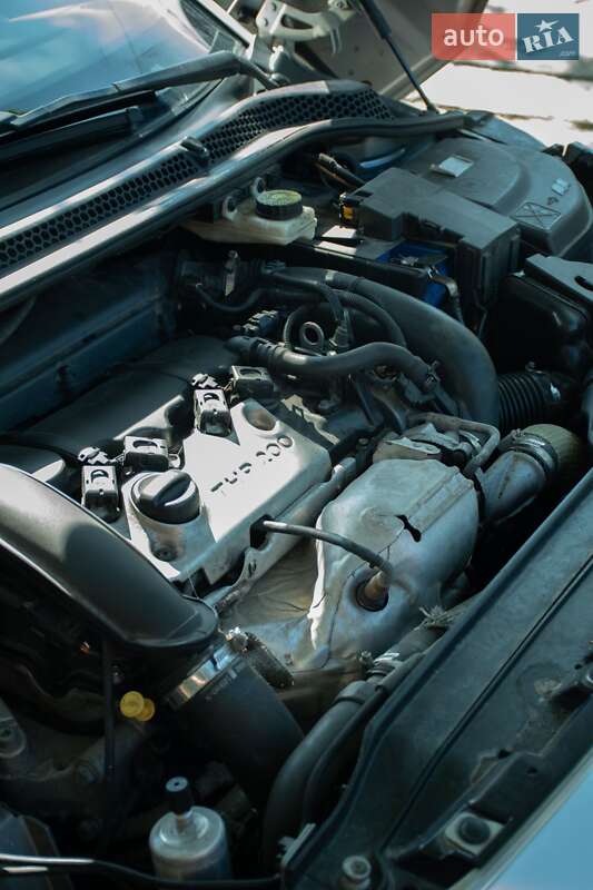 Купе Peugeot RCZ 2012 в Рені