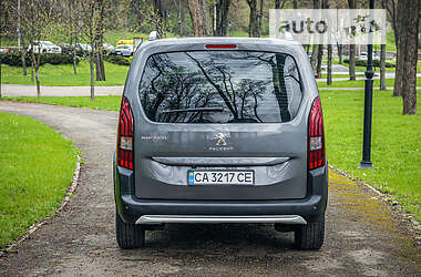 Минивэн Peugeot Rifter 2018 в 