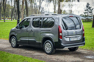 Минивэн Peugeot Rifter 2018 в 
