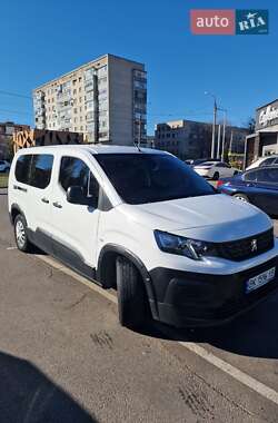 Минивэн Peugeot Rifter 2021 в 