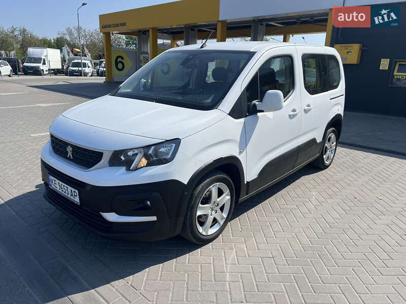 Минивэн Peugeot Rifter 2020 в 