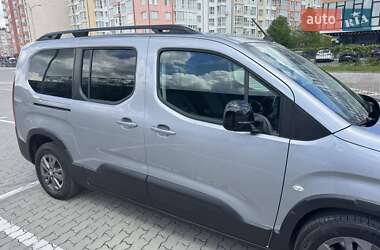 Минивэн Peugeot Rifter 2023 в 