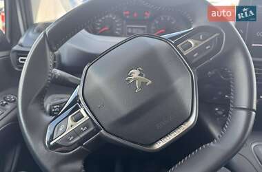 Минивэн Peugeot Rifter 2023 в 