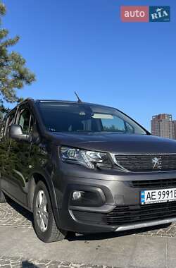 Минивэн Peugeot Rifter 2019 в 