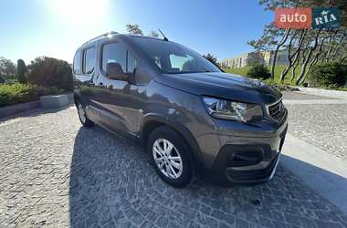 Минивэн Peugeot Rifter 2019 в 