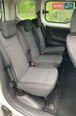 Минивэн Peugeot Rifter 2020 в 