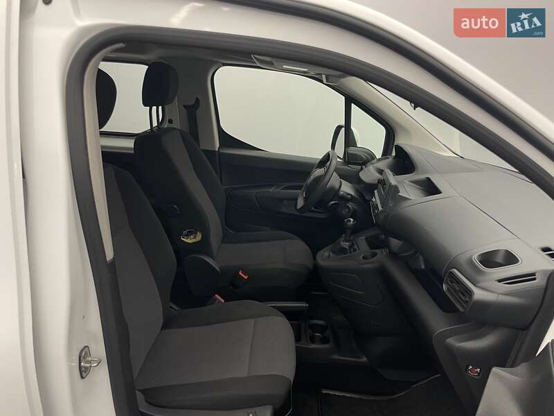 Минивэн Peugeot Rifter 2020 в Киеве фото 19 Минивэн Peugeot Rifter 2020 в Киеве