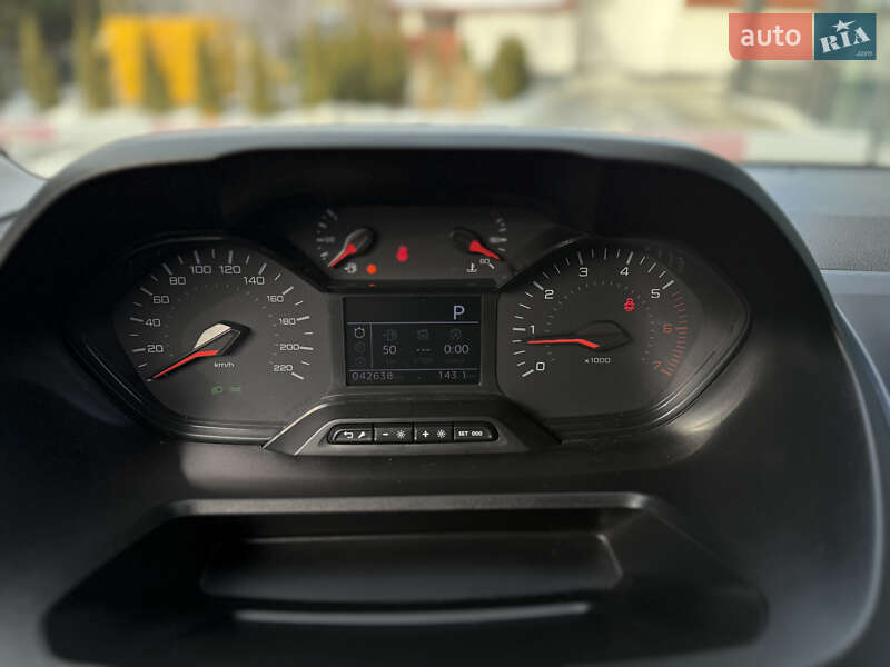 Минивэн Peugeot Rifter 2023 в Львове