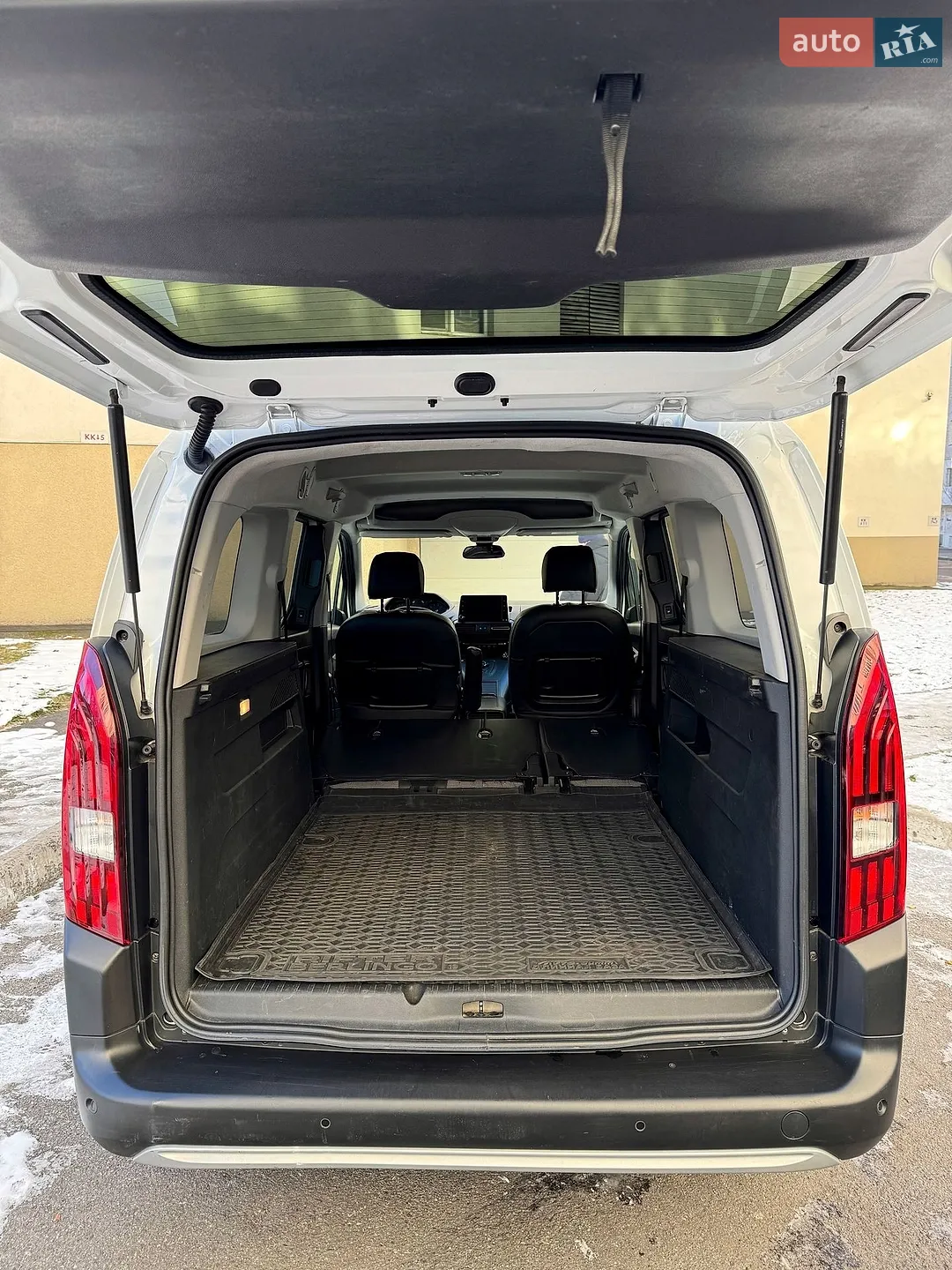 2019 Peugeot Rifter - мініатюра 52