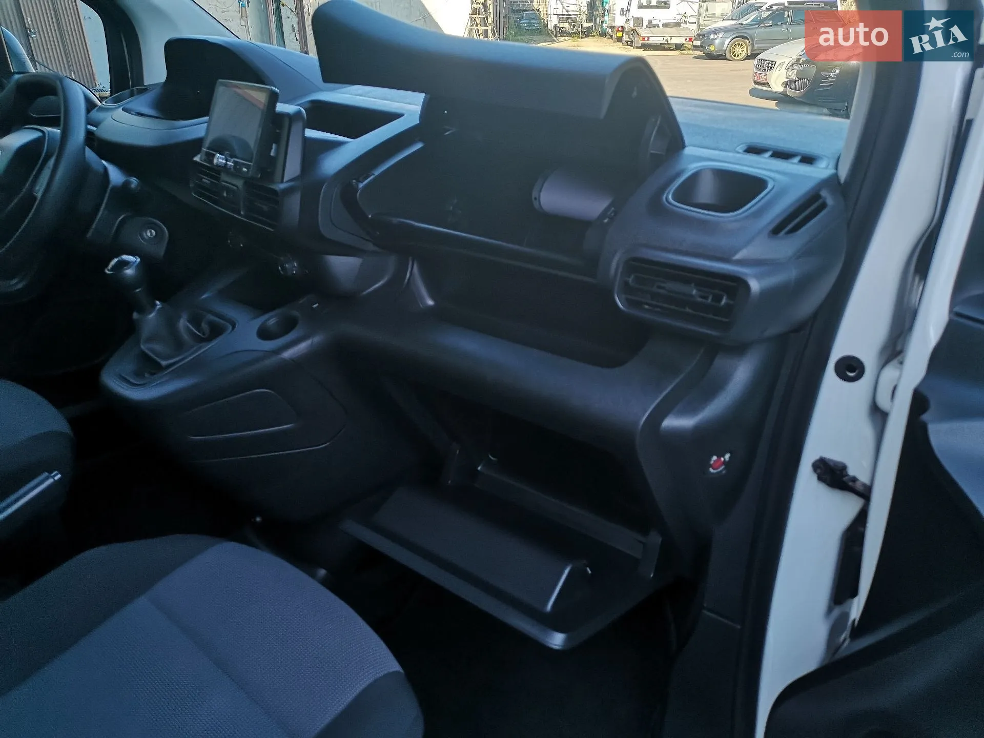 2018 Peugeot Rifter - мініатюра 28
