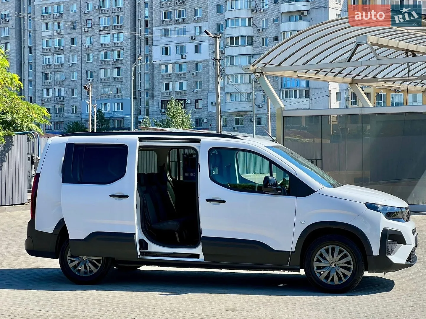 2025 Peugeot Rifter - мініатюра 10