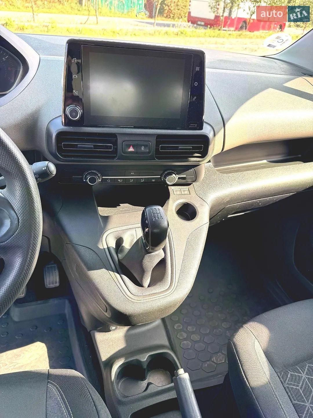2020 Peugeot Rifter - мініатюра 16