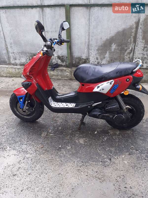 Макси-скутер Peugeot TKR 2011 в Кременце