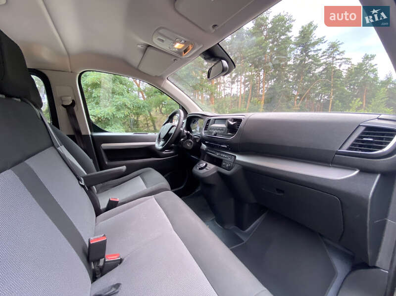 Минивэн Peugeot Traveller 2017 в Бориславе