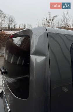 Минивэн Peugeot Traveller 2020 в 