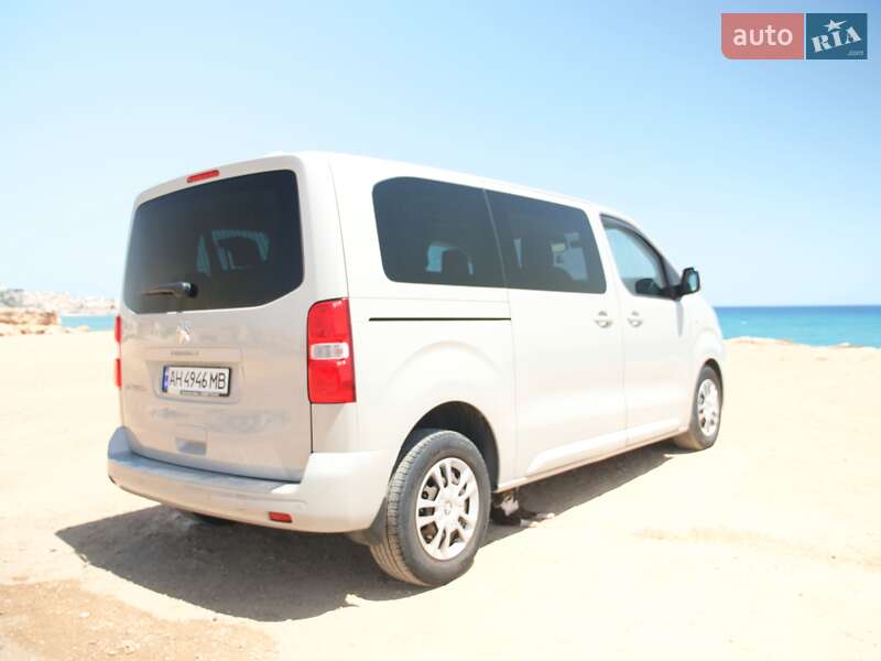Минивэн Peugeot Traveller 2017 в Славянске