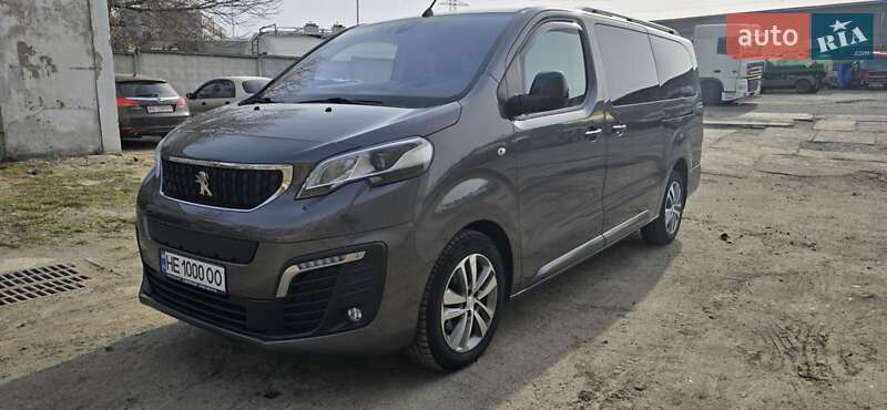 Peugeot Traveller 2022