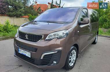 Минивэн Peugeot Traveller 2017 в 