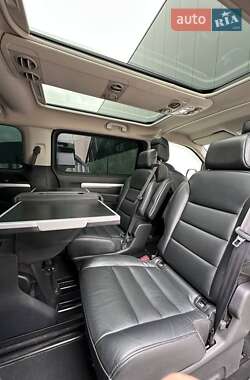 Минивэн Peugeot Traveller 2018 в 