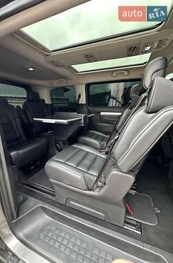 Минивэн Peugeot Traveller 2018 в 