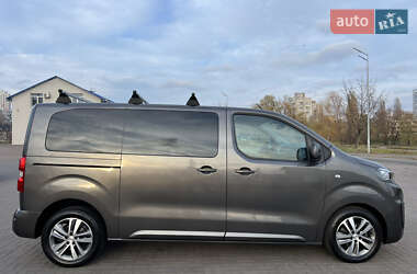 Минивэн Peugeot Traveller 2020 в 